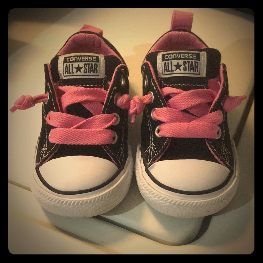 Converse size 5 toddler pink and black